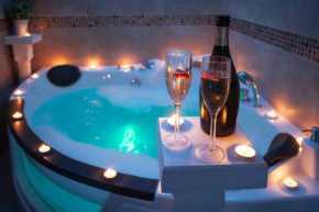 B&D Private Jacuzzi Apartment